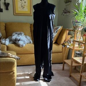 Elegant Black Sleeveless Jumpsuit